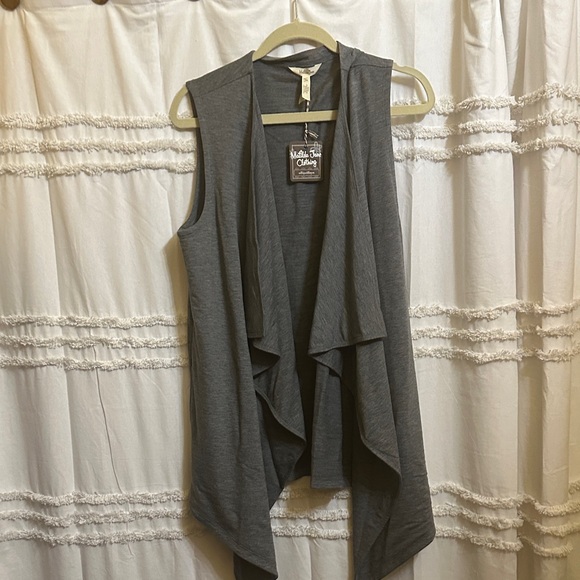 Matilda Jane Tops - Matilda Jane Gray Sleeveless Drape Cardigan size XL